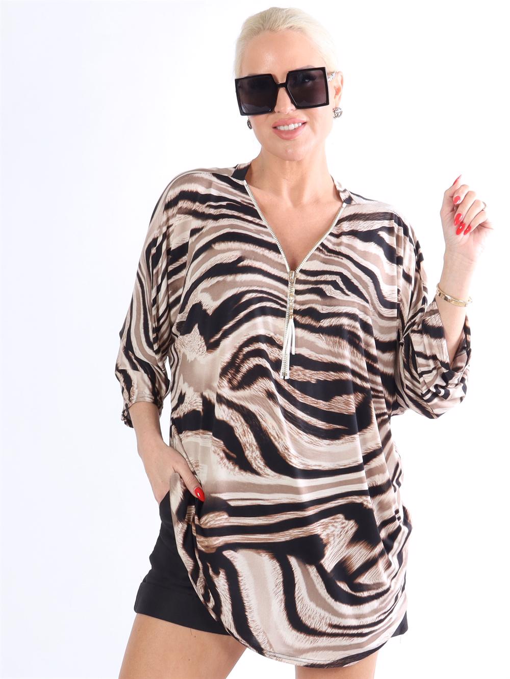 Umaya - Blus i djurmönster med dragkedja i halsen